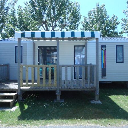 Camping La Plage 圣伊莱尔·德列 外观 照片