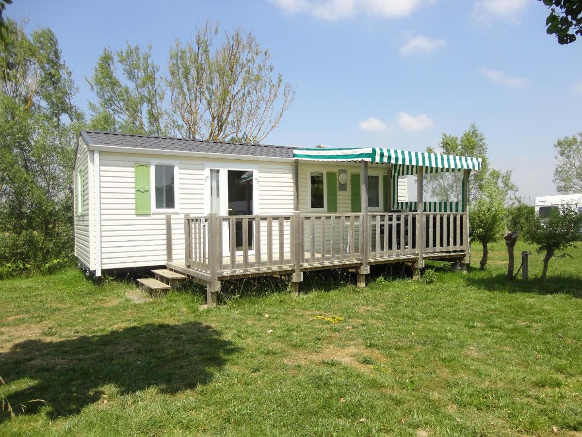 Camping La Plage 圣伊莱尔·德列 外观 照片