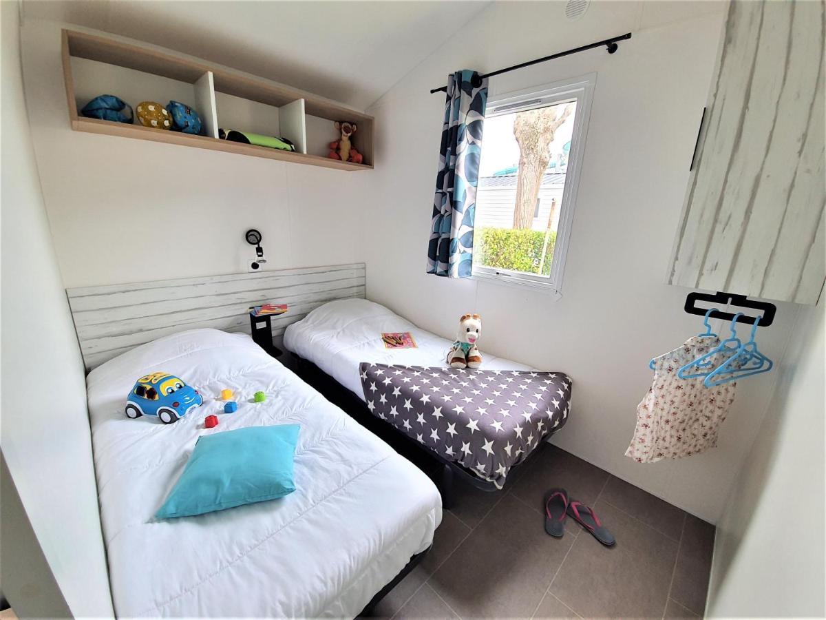 Camping La Plage 圣伊莱尔·德列 外观 照片